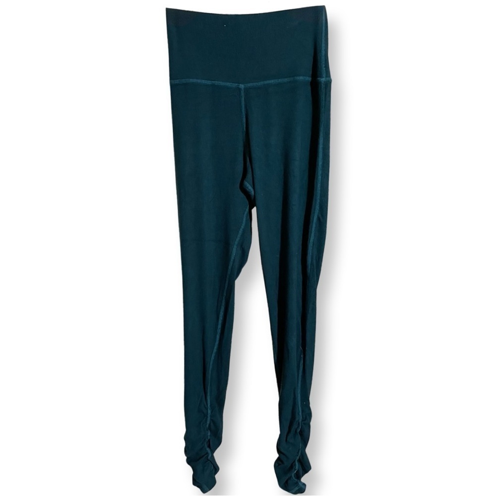 🔥 SALE - RARE! NWOT Women’s Electric & Rose Ribbed Ruched Green Leggings